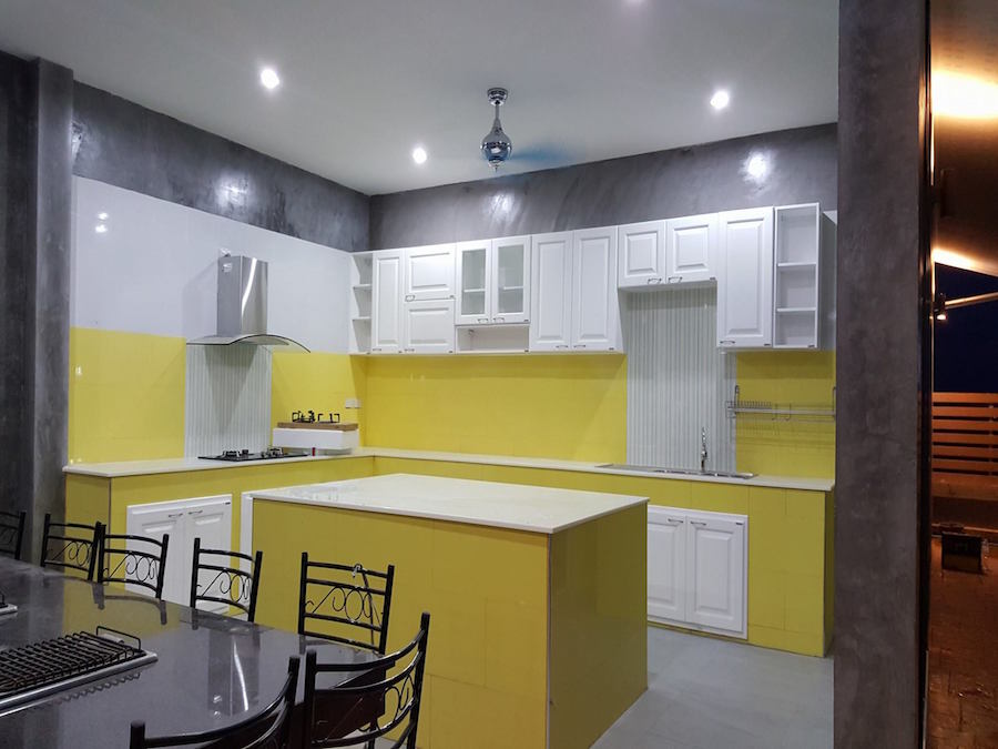 ครัวและห้องนั่งเล่น