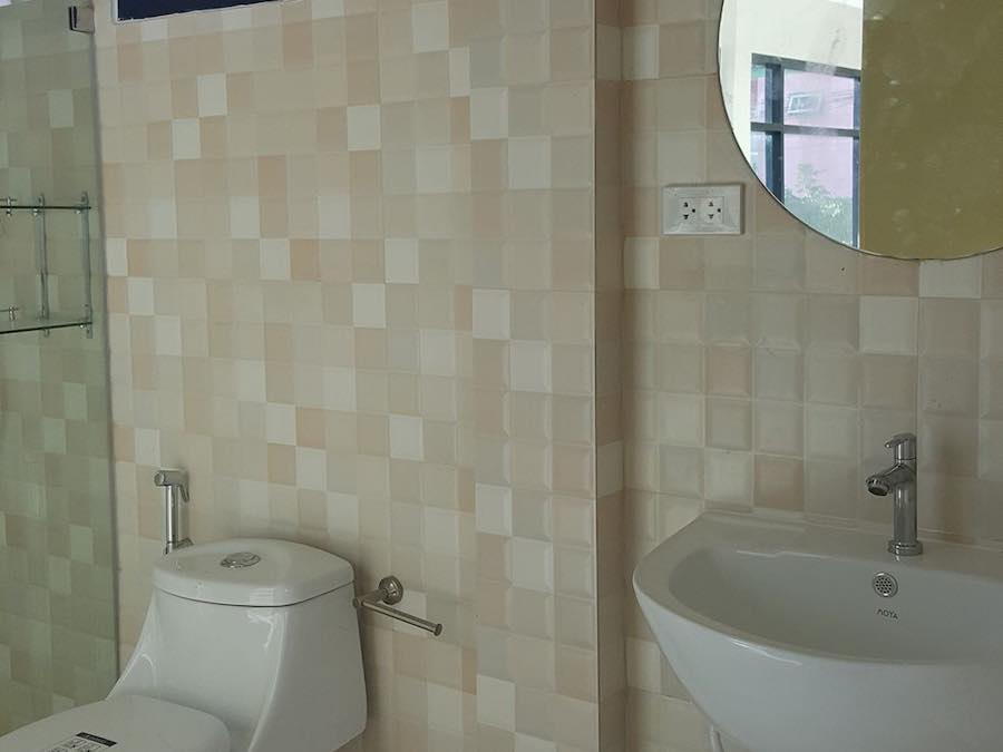 กลุ่มเพื่อนริมสระ